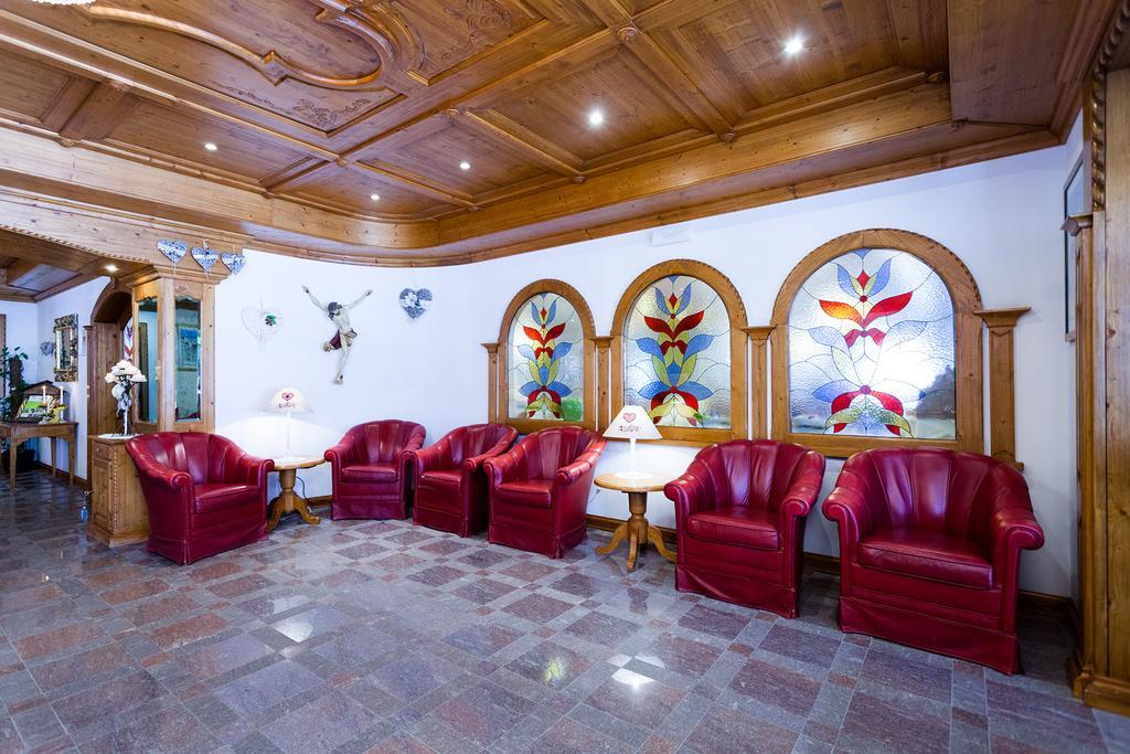 Hotel Vienna San Martino Di Castrozza Exteriér fotografie