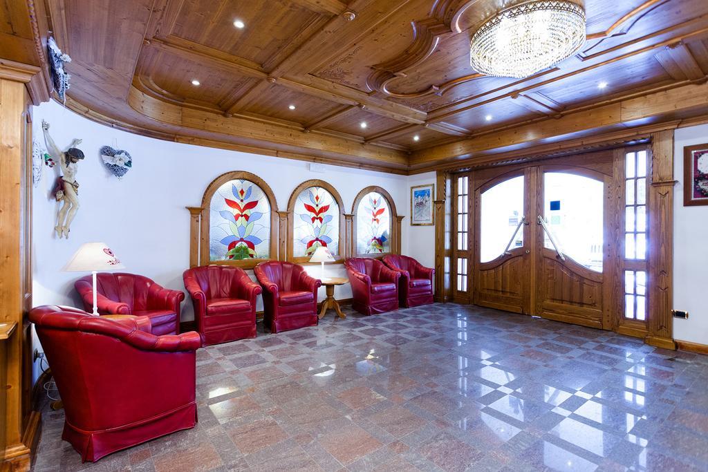 Hotel Vienna San Martino Di Castrozza Exteriér fotografie