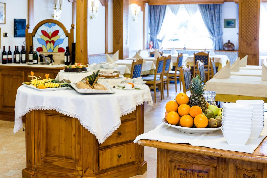Hotel Vienna San Martino Di Castrozza Exteriér fotografie